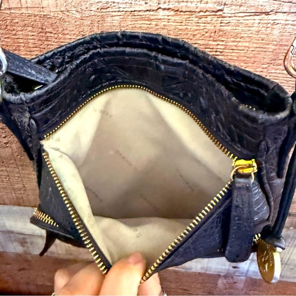 VTG Brahmin Cleo Melbourne Black Crocodile-Embossed Crossbody Bag - Picture 6 of 11